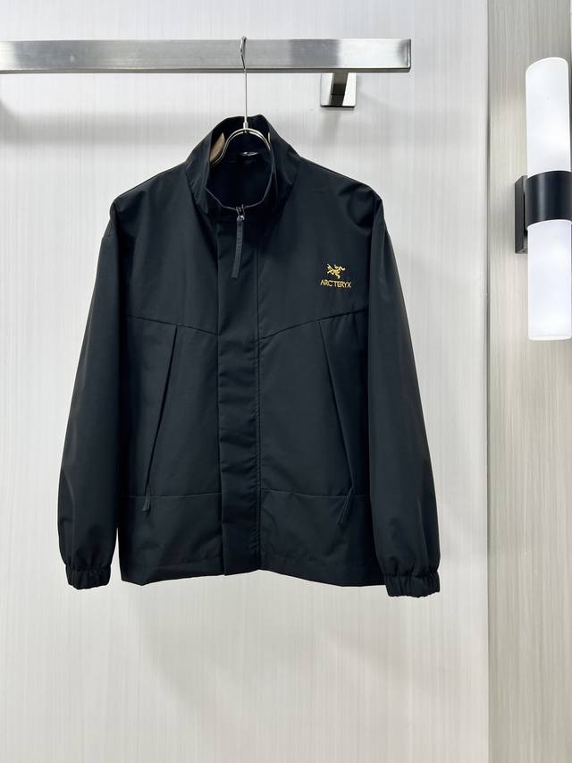 460。Arcteryx 始祖鸟 2025开秋新款男士夹克外套，原单三标齐全高端版本！高定专柜面料 透气舒适度高，细节无可挑剔，品牌元素设计理念，做工考究工艺复