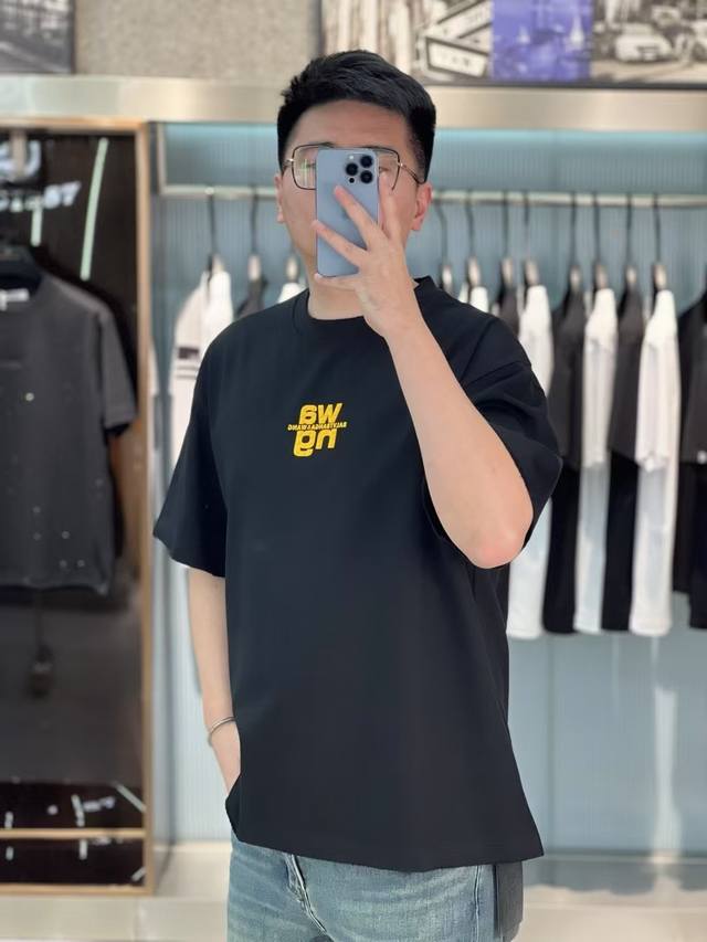 P330大Wang 2025Ss蛇年贺岁款春夏精品阔版短袖T恤 官网同步 高端品质 定制顶级丝光棉面料，顶级大厂1:1制作，时尚大牌重工艺Logo设计，手感柔软