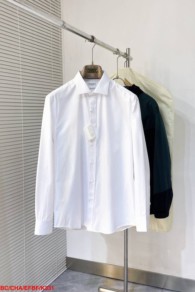 P300 K331 Bcbrunello Cucinelli 25Ss 早春最新款清新条纹衬衫上身大写的好看 特别藏肉又有吸睛感 休闲有范 蓝色条纹非常清爽 减