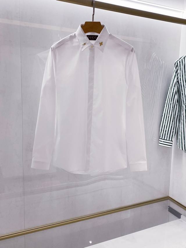 P330 G家25春夏季男士高端时装款长袖衬衫新品，香港洋行渠道货，经典明星级单品，广告画册形象大片搭配款，颜值系与品质兼备的一款衬衫！ 以设计和品质为主导的一