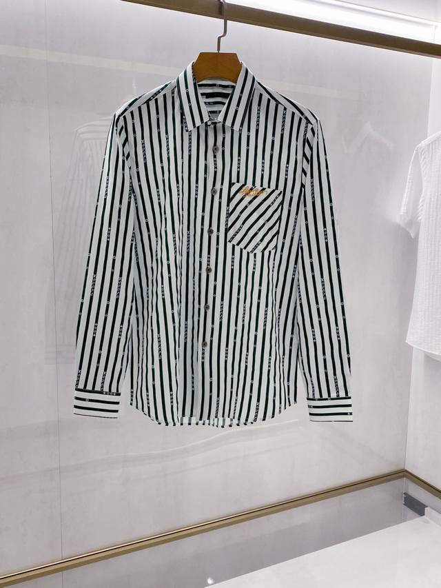 P330 V路易*登家族男士休闲数码印花时装款长袖衬衫，2025春夏季新款，上季度爆款延续款，香港洋行渠道货，明星级人气限量单品，独家销售！ 整体的设计沿袭了L