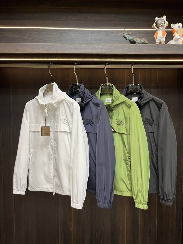 P480 Burberry 2025Ss春季最新款秘巴宝莉连帽休闲外套 春款外套高端品质、高档制作工艺，版型面料五金都是专柜1:1定制，透气舒适合成面料，Log