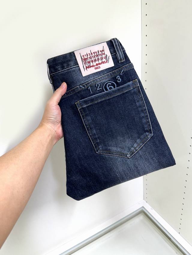 P270 Gucci古奇 爆款来袭 新款新品 专柜有售 实体店已极品牛仔裤专柜原版1:1好货，适合各个年龄段。市场最高版本的欧洲进口面料。舒适柔软亲肤，上身效果