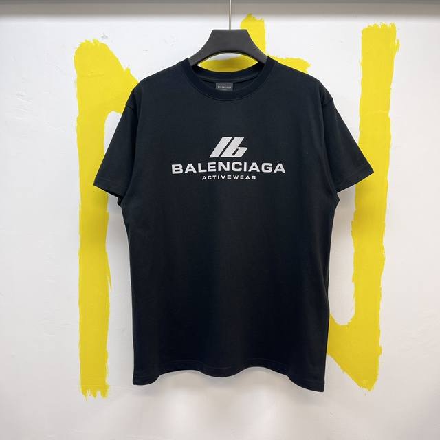 P160Balen*Iaga S新款反光标识字母T Size : S-Xl 复古平纹针织面料 中性款型 圆领短袖 正面饰以Activewear标识印花