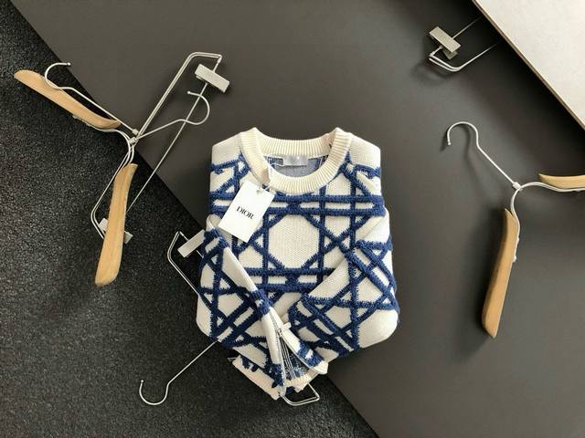 P270 Dir**M-Xxxl 可售后 秋冬双色新款简约百搭款满幅排列立体浮雕格子线绣圆领袖口拉链融合羊毛短袖，精致工艺专柜面料，顶级元素融合打造，经典短袖3