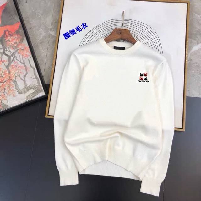 可支持年后退换 P160 纪梵希 Ss秋冬新品时尚休闲打底单穿圆领商务休闲基础高档精纺羊毛毛衣 舒适保暖！抗起球不刺激皮肤，可贴身穿，奢华经典元素设计！没有过多
