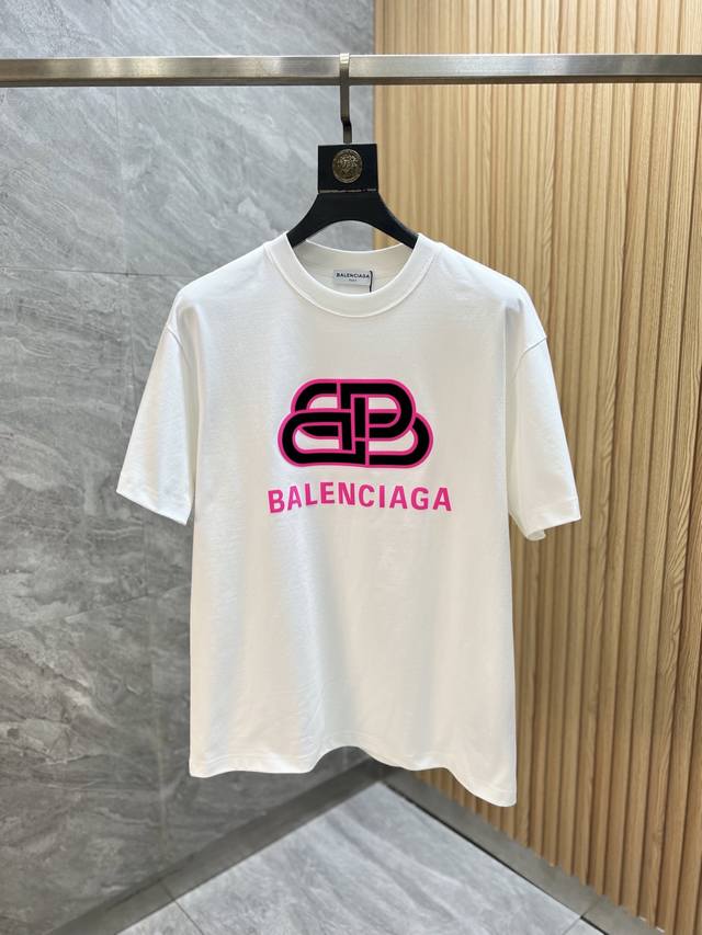 P180Balenciaga 巴黎世家 2025年春夏新品上新 三标齐全 纯棉圆领短袖T恤 好货不用过多介绍 看细节 专柜码数：S-Xxxl 175 140建议