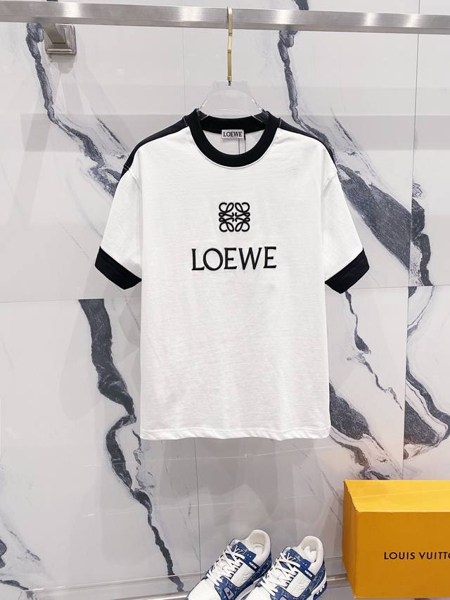 140 Loewe 罗意威 320克圆领短袖T恤 撞色刺绣字母Logo拼接设计标识 官方同步 1:1原版开模 时尚个性 百搭潮流 纯原品质 原版洗水面料 吊牌