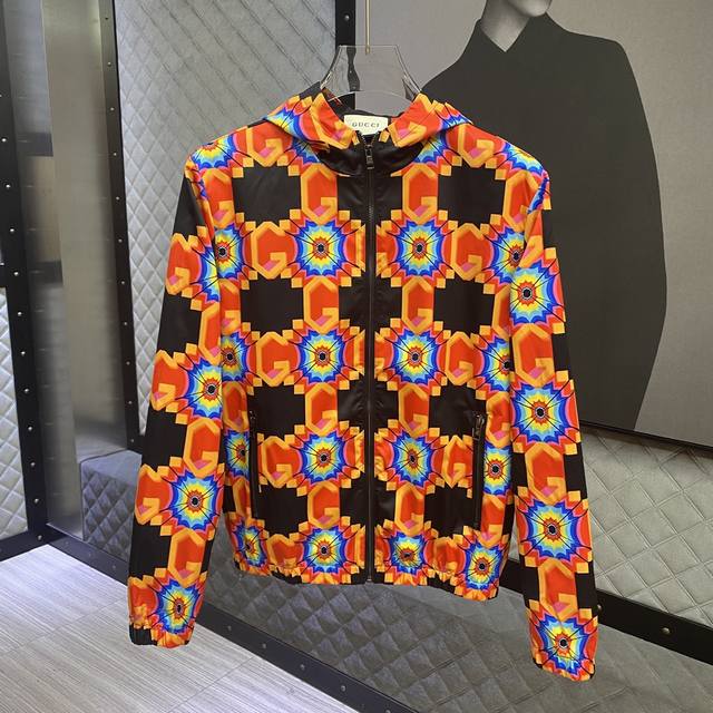 #Chaon 230 Louis Vuitton 路易威登：官网最新款夹克外套、外贸公司流出.重磅棉衣系列.超完美质感.原版五金，满幅Logo徽章定位印花，极为
