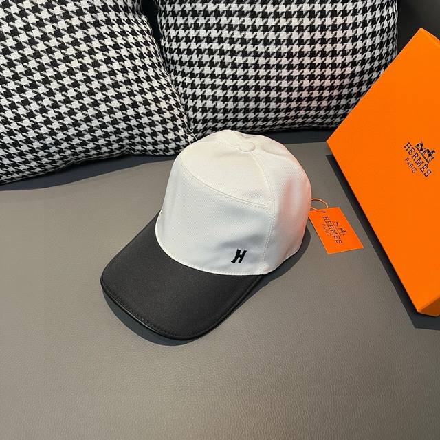 P120 新款出货 配盒子布袋，HermèS 爱马仕 最新款原单棒球帽，拼色H，正品开模订制，原版透气帆布面料+头层牛皮，原厂精钢调节扣，做工细致，时尚帅气质量