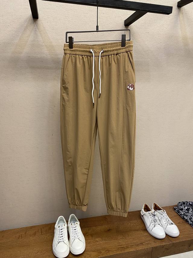 P290Balenciaga、男士休闲裤 最新款上身版型无敌正！ 绝对可以闭眼收的一款 此款裤子非常百搭，弹力腰围,日常上班 户外运动都可以穿着，是时尚休闲与户