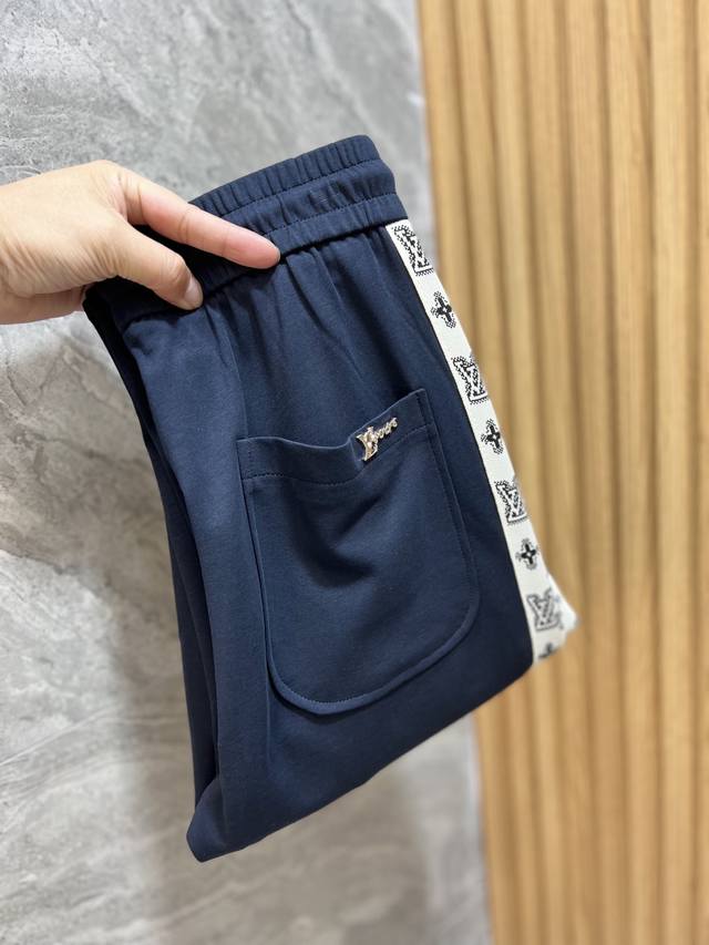 P220Lv 路易威登 2025春夏新品 三标齐全 休闲裤 好货不用过多介绍 看细节 专柜码数：M-3Xl 175 140上身L