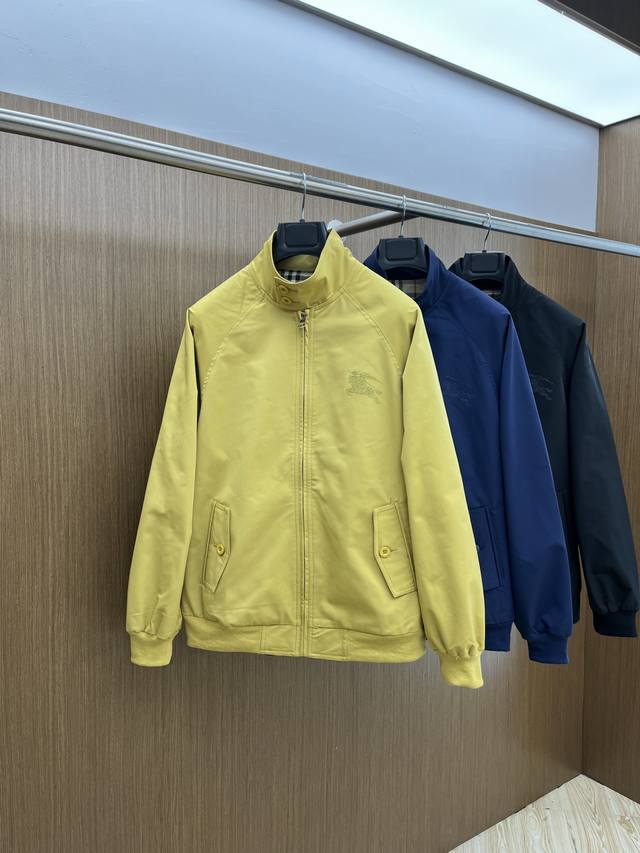 正常售后 P360 Bbr 2550Ss早秋官网新款夹克 专柜同步 男士经典英伦风商务休闲立领薄夹克 采采用英国精纺聚酯纤维面料，科技型面料极为舒适，轻薄透气毫