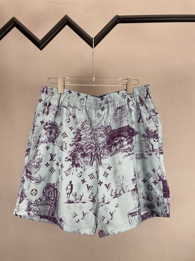 P230 Louis Vuitton 路易2025 桑蚕丝 薄荷绿 丝绸短裤 采用定制桑蚕丝面料 100%桑蚕丝 生动展现都市遛狗人 纽约城市景观 宽松版型 男