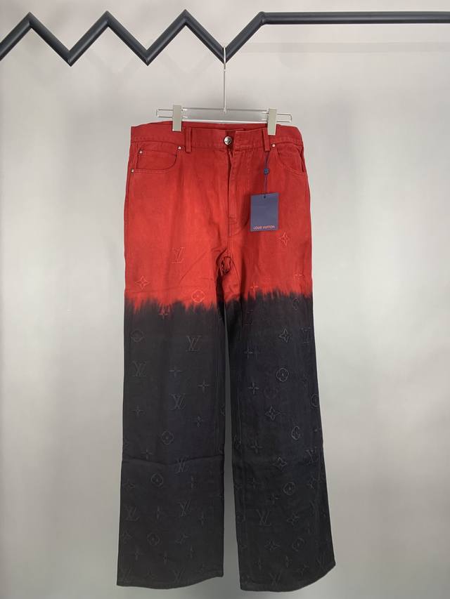 P560 1V Fw 秋冬新款 走秀款撞色牛仔长裤 重工洗水刺绣 黑绿明色拼接设计 点缀红褐色不规则染色 满身经典品牌Logo刺绣 后腰处植绒压花皮牌 直筒版型