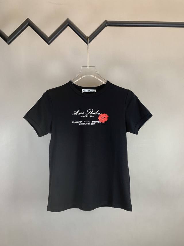 P140 Acne Studios2025 春季新款 植绒印花字母短袖 女T 定制Yb原生全棉材质 透气舒适 质感十足 修身T恤裁剪 凸显品牌格调 采用克重纯棉