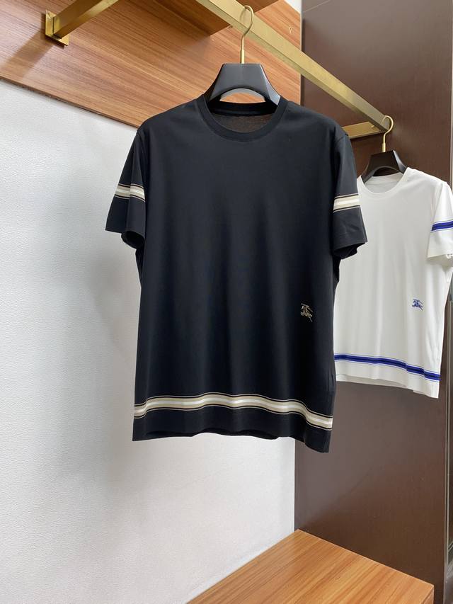 P310 巴宝莉 2025新款男士针织圆领短袖T恤衫 经典商务男装短袖衫 天丝长绒棉面料呈现。轻盈柔软的面料经过成衣染色，营造出优雅纹理，一体齐脚收口螺纹 原版