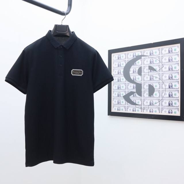 P140 迪奥 最新版本翻领Polo短袖，纯色百搭双色，最顶级的品质专柜原单短袖，顶级制作工艺进口面料，专柜款独特设计，采用进口高端订制进口丝线手感一流！码数：