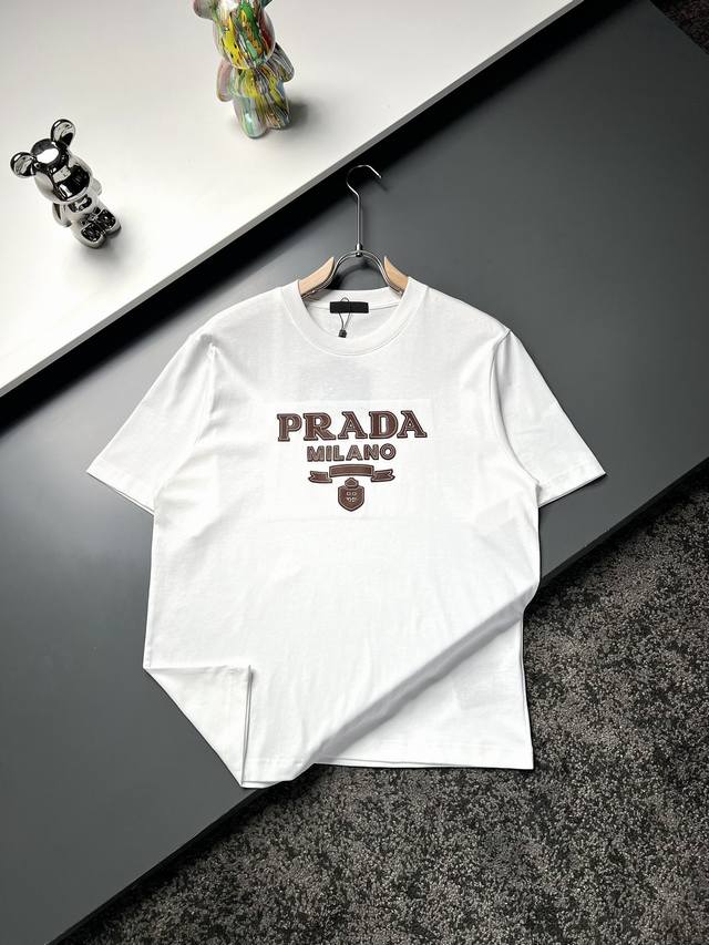 P220 Prada*普拉达 衣长