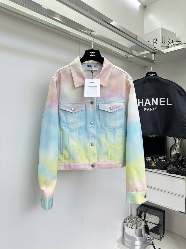 P470 C*Anel 25早春新款 色彩晕染牛仔外套 超清新不规则扎染图案设计 经典廓形剪裁包容性超强 完全不挑身材 上身有型有范儿 宽松版型裁剪遮肉显瘦的一
