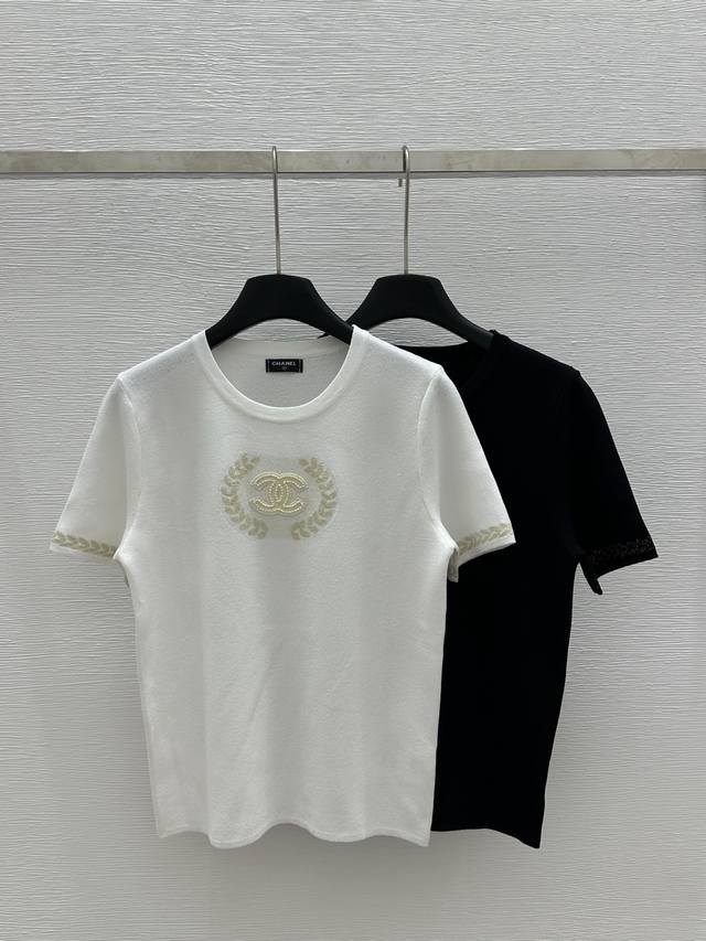 P250Ch家 早春新款 圆领金色树叶针织短袖 颜色：白色 黑色 尺码：36.38.40