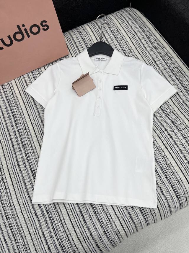 P160 5 爆款现货 原单品质 Miu Mi *｜精致Polo贴标T恤 高订面料 亲肤透气舒适 标志性字母图案低调奢华 减龄少女时代！白富美必备神器！ 经典版