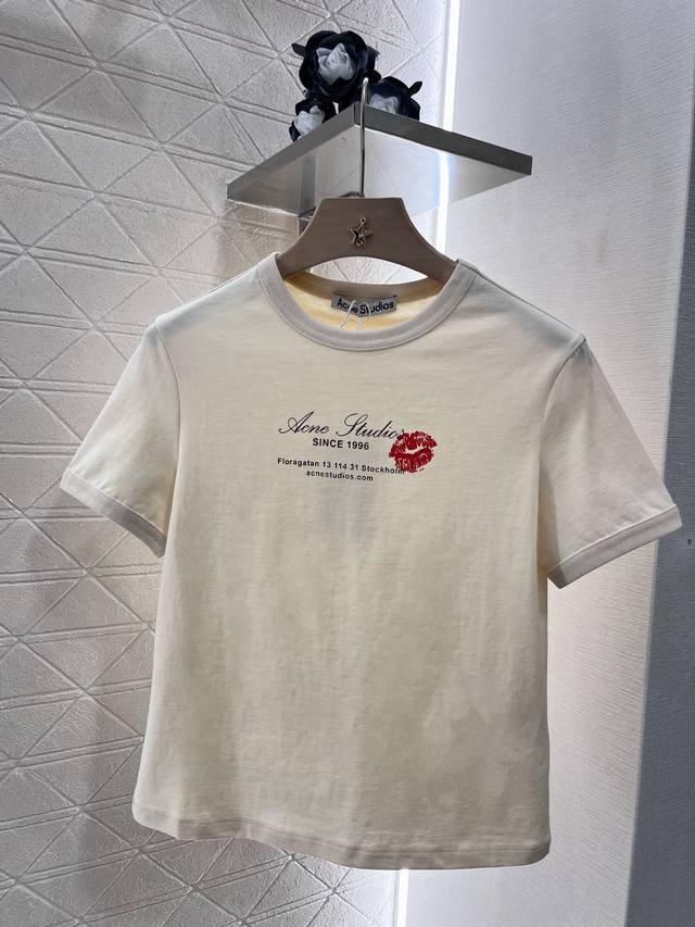P150Acne Studios*2025新品上架 植绒印花字母 定制Yb原生全棉材质 透气舒适 质感十足 修身T恤裁剪 凸显品牌格调 采用克重纯棉制成 略带有