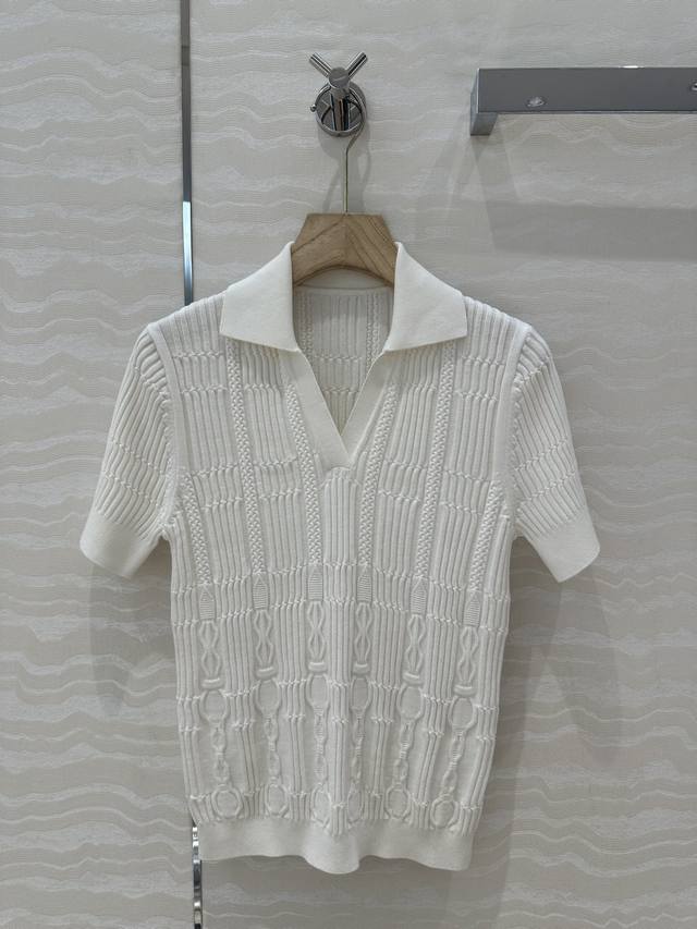 P340独家首发原单品质H马家25S春夏新品！高智感穿搭 浮雕提花针织短袖上衣！巨显瘦的版型。进口天丝纯棉纱线细腻柔软的质感超赞！定位图案时髦大方！气质V领Po