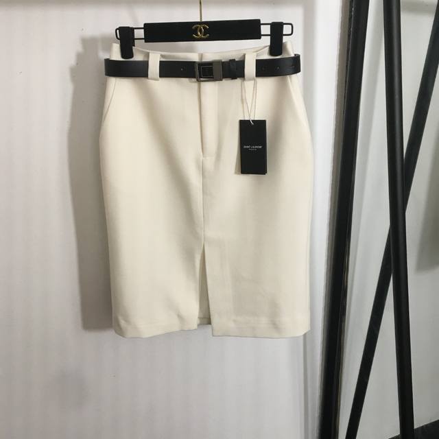 P270款号20250495 Ysl*新款包臀开叉西装短半裙，配腰带，白色，灰色，黑色，S-Xl， S码；腰围68，长56