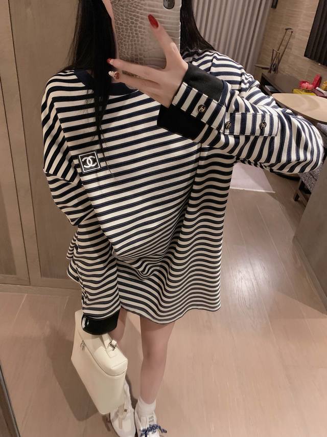 P120 小香中古风条纹长袖 经典双C徽标条纹 每个女孩子衣柜都要有条纹衫 T512591#