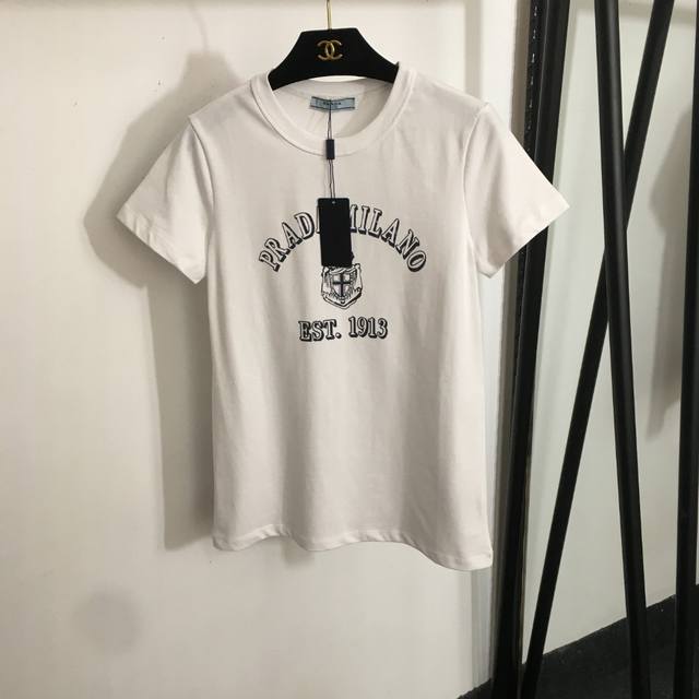 P130款号20251109 Prad*新款 Logo字母印花短袖T恤，白色，棕色，Sml， M码；肩宽36，胸围84，袖长15，衣长64