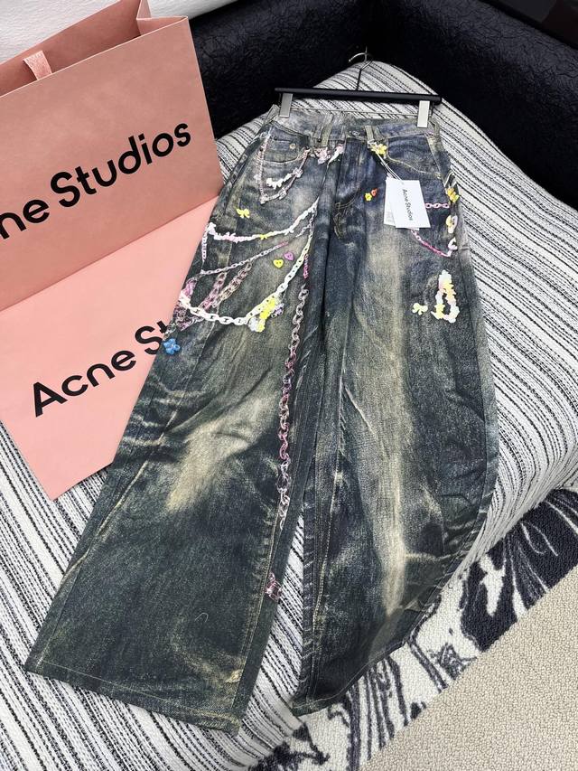 P240 5 爆款现货 原单品质 Acn*｜25经典涂鸦牛仔裤 定位重工印花洗水工艺 排扣设计 进口面料质感挺阔 细腻舒适 洗水色系 低调奢华， 减龄少女时代！