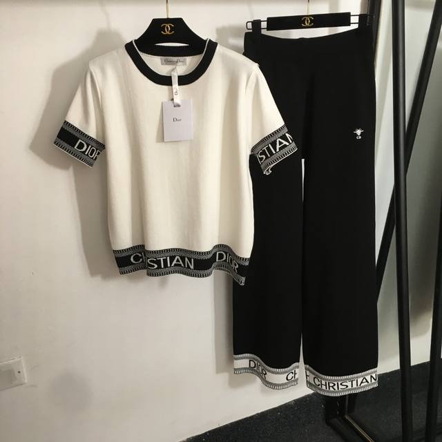 P140款号20251102 Dio*新款运动套装，Cd小蜜蜂刺绣 拼色短袖针织衫T恤+针织阔腿长裤，白色，红色，卡其色，黑色， 均码；肩宽38，胸围100，袖