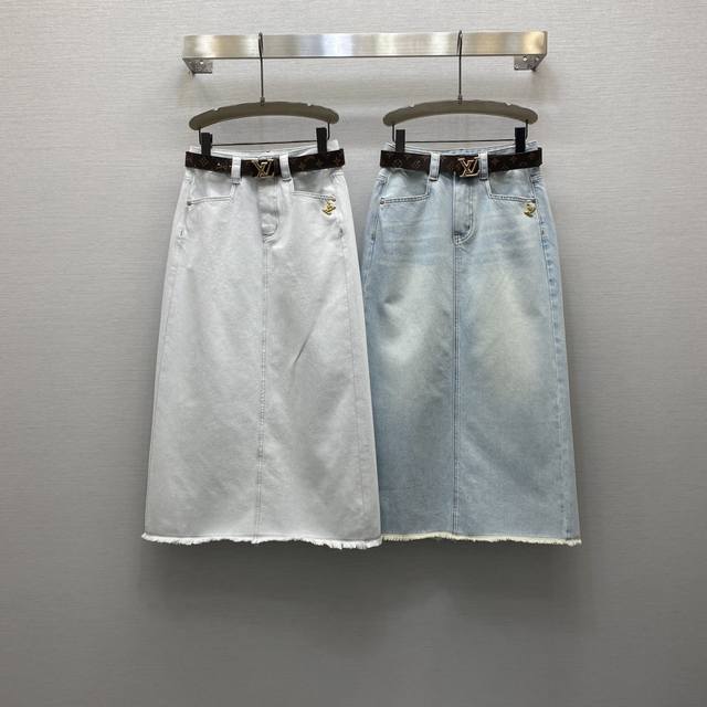 Lv*25Ss 重工定位洗水金属扣点缀后开叉设计长款半裙， 配送腰带 高级面料，颜色:图片2色，面料：牛仔棉面料 Smlxl P340