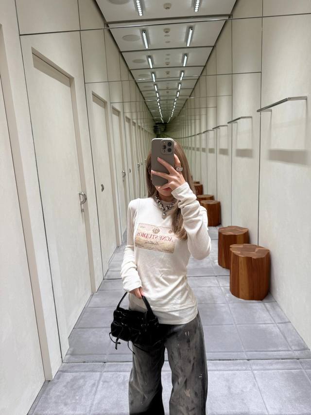 P210 Acne Studi* 24Fw秋冬新款 假两件圆领长袖T恤丨独家高版出品！超级舒服的打底衫，上身真的不要太舒服，超级亲肤，单穿气质又舒适，质地软糯亲