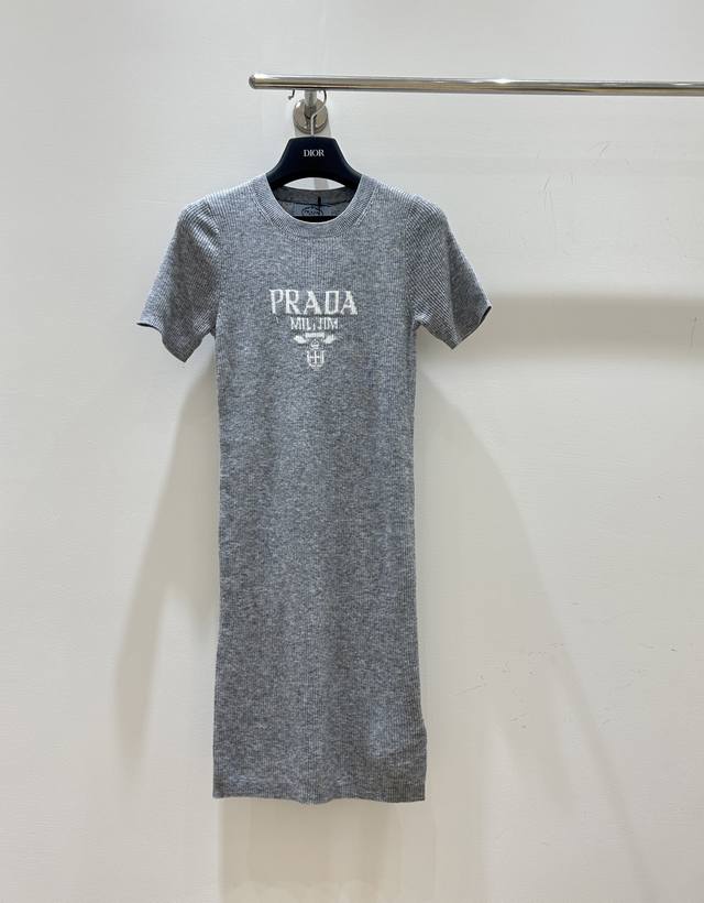 P290 春夏新款 短袖连衣裙，简约设计，高级面料，轻松穿出时尚感，优雅大方，尽显女性魅力 码数：