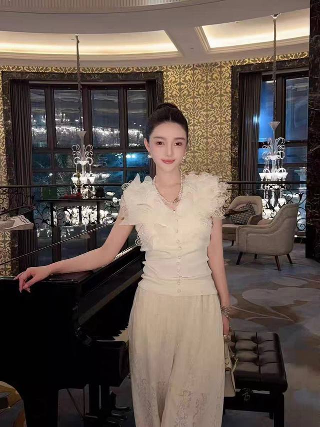 P290 上衣 南油高货2025春季新款 设计师款法式甜美减龄立体蕾丝花无袖上衣 三色