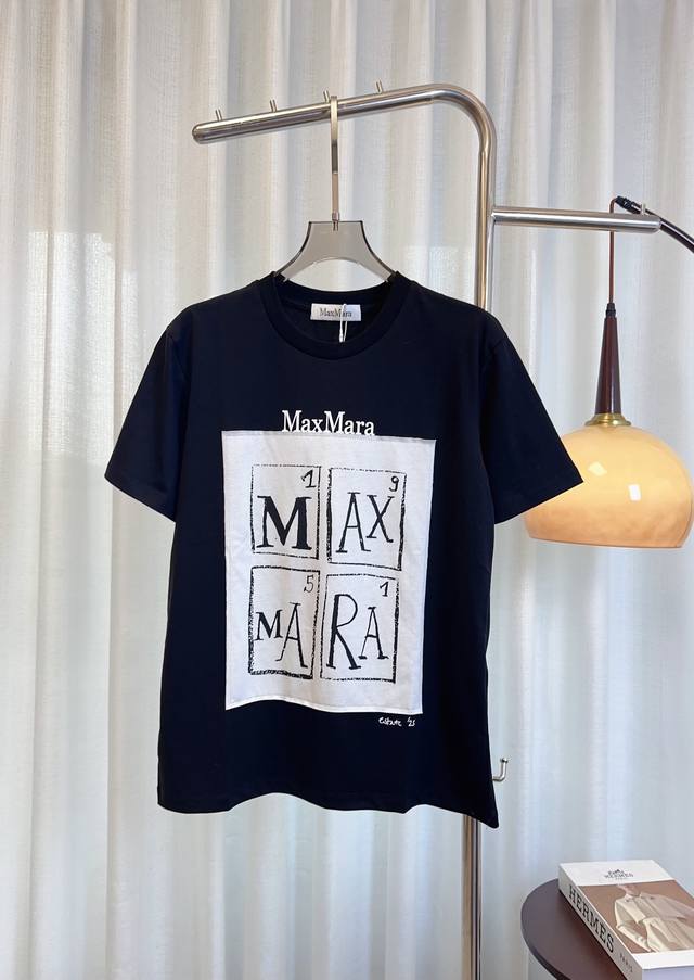 P180 Max**新款贴片印花徽标Logot-Shirt 定制纯棉面料 克重高 柔软舒适 亲肤透气 采用贴片印花徽标Logo点缀 个性精致 女生日常穿搭必备款