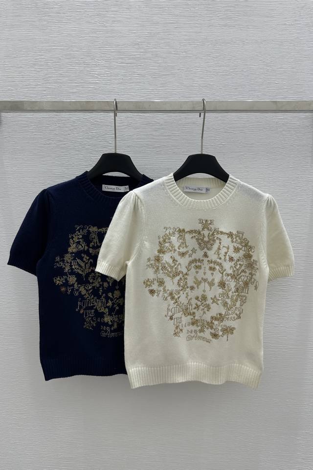 P280D家 早春新款 圆领金丝刺绣针织短袖 颜色：米色 宝蓝色 尺码：36.38.40