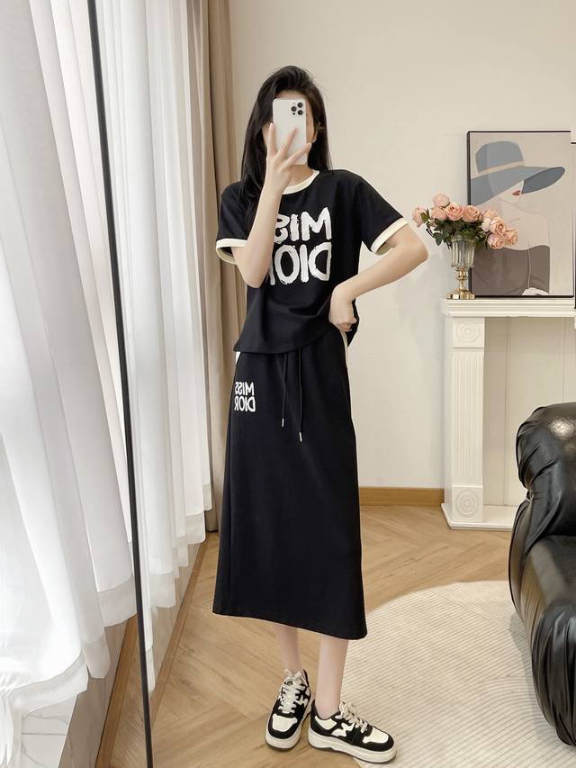 P270 套装 新款 Dior两件套套装采用高档纯棉面料 Logo喷绘工艺 时尚百搭又简约，高品质Smlxl