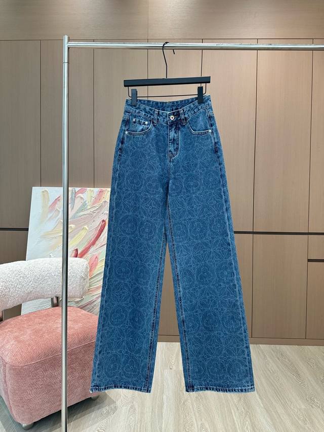 P250 5 爆款现货 原单品质 Lv *｜2025涂鸦印花牛仔裤 定制Yb斜纹棉牛仔材质 撞色印花工艺处理 呈现立体图案 高雅显气质 订制皮牌直筒长裤剪裁 后