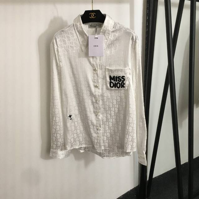 P160款号20251157 Dio*新款 Miss刺绣口袋 老花Logo提花百搭长袖衬衣，白色，黑色，Sml， M码；肩宽44，胸围110，袖长61，衣长65
