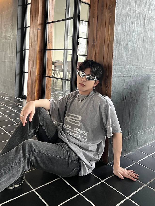 130包邮 正确细节 balenciag@24Ss巴黎Ai印花设计短袖T恤 面料：24S双纱赛尔棉 / 260G 罗纹：32S双纱拉架 / 300G al Ge