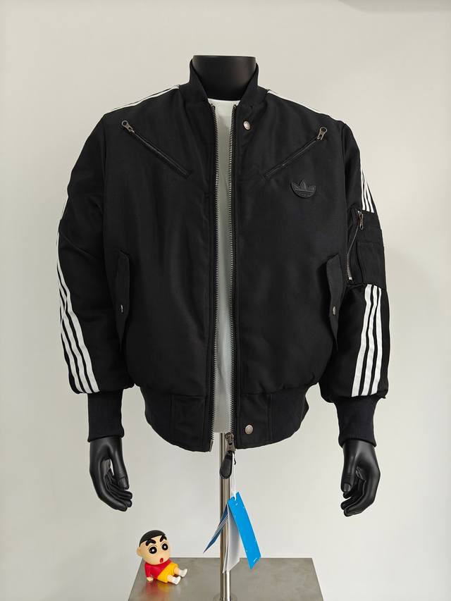 310 Adidas Originals Fw24 Jacket Padded 系列款飞行员运动夹克宽松休闲夹棉外套男女同款 货号：Jd3744 春秋必备单品飞