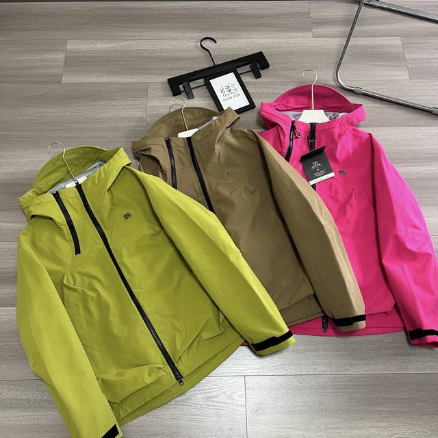 370 【明星同款】Kolon Sport可隆男女Obli-K 3L防水夹克冲锋衣2级 设计灵感来源于露营帐篷的Obli-K冲锋衣，再续经典，适合露营等轻户外运