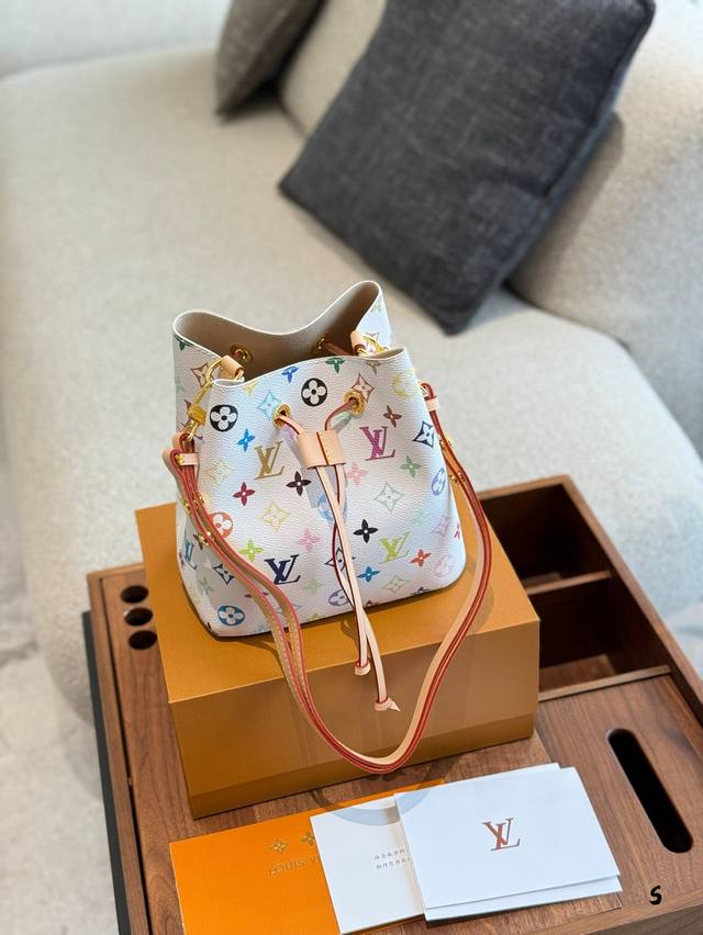 p310 lv手提白三彩水桶包22×25盒子包装