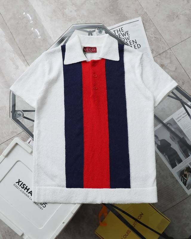 上新180【纯原臻品 顶级复刻】 gucci/古驰拼色针织Polo休闲圆领短袖T恤 - 颜色：白色 - 购入原版开模打造，全套定制辅料，细节决定成败 -古驰(G