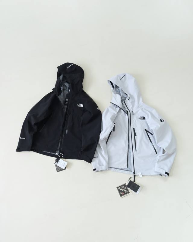 p390 the North Face Felix 北面Tnf全压胶冲锋衣 -关于成衣- 1、原版购入 1:1 订制出货 2、面料，压胶条，拉链，收缩口，拉链吊