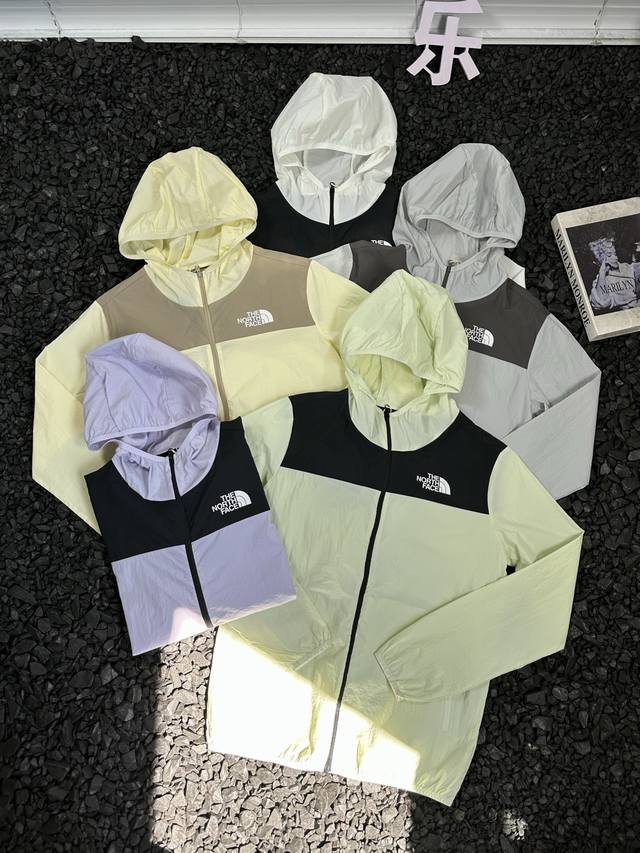 170 - 北面The North Face 拼色薄款户外防晒连帽长袖防晒服男女同款 - 当你背上行囊，奔赴山川湖海，北面The North Face这款拼色薄