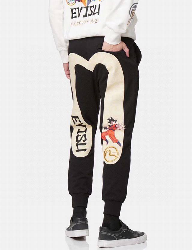 上新，210 evisu24龙珠系列 大M印花休闲裤 与龙珠悟空联名系列 悟空字母家花立体印花、 金线刺绣家花、全套定制标签！细节一点不含糊！ 这条卫裤采用直筒